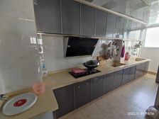 朵力7号3室2厅2卫南朝向60.0万元/套出售