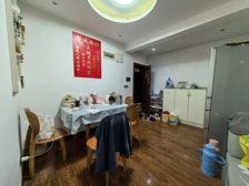 晶山新城际3室2厅1卫东南朝向48.0万元/套出售