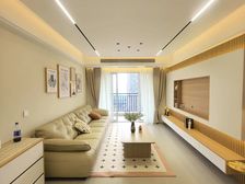 金科世界城:全新精装三房双卫,全屋原木风格打造,带外阳台。