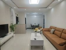 桃花园3室2厅2卫 正南 精装修 楼层好 满2年