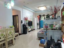 桃西雅图3室2厅1卫南朝向33.0万元/套出售