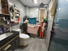 中央公园三组团3室2厅2卫北朝向73.0万元/套出售