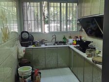 警官苑3室2厅2卫南朝向60.0万元/套出售