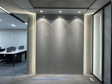 临近地铁口 时代财富天地 精装修带家具 小面积135平出租