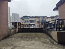 照母山光环旁 博雅四期板式洋房 带露台