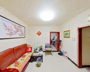 捡漏!建材城东二里 南北通透 低楼层 出入方便 板楼使用率高