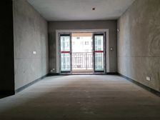 户型方正,采光良好,正朝南,品牌开发商