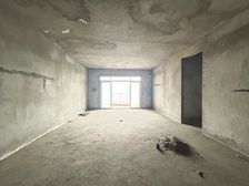 新上房源 急售公务员小区(大黄路28号) 四房 户型方正