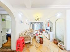 房主狂甩 投/资捡漏盘 艏期18万可按揭 业主增车位