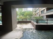 石马河 万科板式洋房 带露台 电梯刷卡入户 环境好