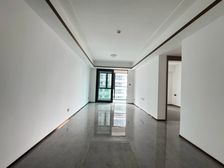 石桥铺 正朝南 出门3轻轨 招商1872林麓 三房144万