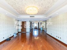 金源燕莎对面、独门独户平层六居室、双门入户、带车位和储物间