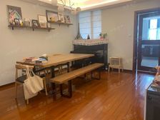 紧邻地铁口、满五税少、花园位置采光足、带产权车位,降价急售