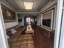 维丰沁园坊4室2厅2卫南朝向61.0万元/套出售