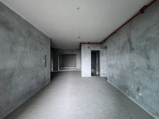 江北嘴公园里 同户型蕞低。 高品质小区。 采光很好端头户型