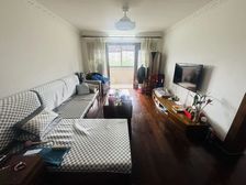 大润发旁 精装飞机户型 看房随时 临近体育中心地铁站 诚心卖