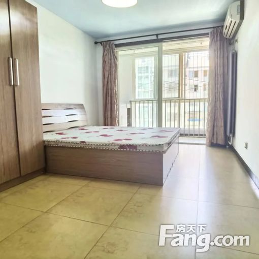 常营龙湖常营天街附近两居室低价出租 集体供暖可随时签约