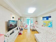 飞机三房,送大花园,自住精装修,诚意出售,看房约