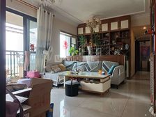 到五象总部基地仅5 3房单价5千多户型方正地段繁华环境优