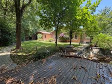 伴山组团内圈豪装独栋,装修保持好,5到8个车位。