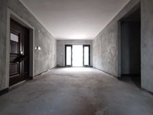 茶园新区 南岸区 融创江南融府洋房 四房 136万