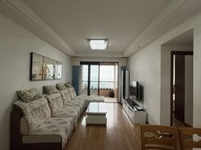 照母山 万科城三期三房133万