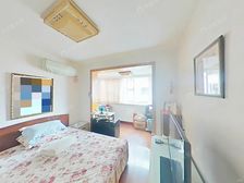 边套全明,采光无遮挡,双阳台,使用面积大,小区花园位置