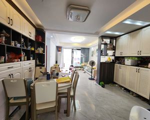 红星小区 3房2厅90万