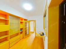 哥哥姐姐好,新出带电梯,有钥匙随时看