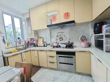 三个阳台 大一房 口双轨 精装修 中间楼层 户型