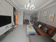 正南 维多利亚 4室2厅 精装修