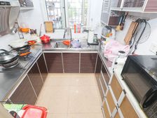 新普陀+梅陇双南两房大客厅...东边套全明..楼栋前后小花园