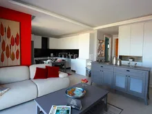 位于博德鲁姆阿达布库( Adabükü )的带购物中心物业项