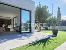 阿利坎特埃尔坎佩洛(El Campello)独特的现代独立别