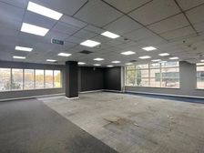 通勤双地铁 硅谷亮城整层1350平米写字楼 精装修可注册