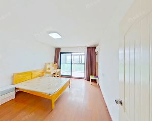 香洲里三房,东边套户型,好楼层好位置!未来科技城位置!