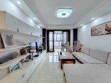 绿地华尔道 楼层视野佳 装修保养好 诚售!