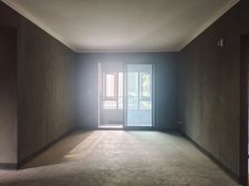 沙坪坝区 融创滨江壹号观麓台 三房 135万