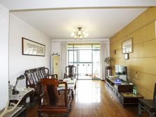 品质小区+小区中庭安静+电梯中高区三开间朝南+税费少!