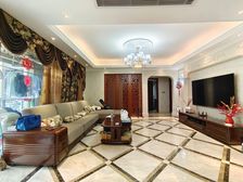 照母山光环旁 约克郡精装洋房 清水价格 下楼轻轨站