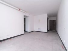 白云新城文华园 3室2厅 毛坯小高层 三朝南双阳台 随时看房