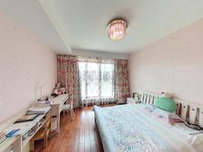 风格城事多层顶复,可用面积多,业主诚意出售!