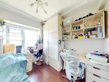 万科城 自住精装 三室两卫 中间楼层 有车位