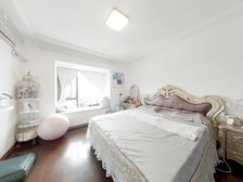 万科城,138平三房精装修,湖景房,楼层好 视野好,