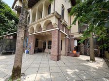 蓝湖郡西岸新出内圈端头,美式装修,保持很好,花园面积大