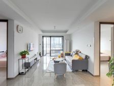 万科精装修小套三,全明凤凰层,通风好。