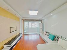 飞机户型,06年商品房,地贴口200米,精装修 全明户型诚售