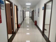 白堆子地铁口 创景大厦1200平 精装修采光好 低价出租