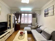 念.四.中.心 板式经典希缺房型,南北通透,位置安静 电梯房