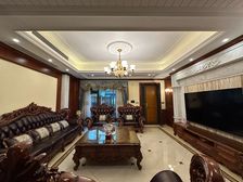 装修花费近三百 9成新 拎包入住